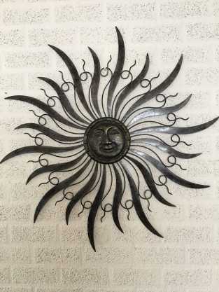Wunderschöne dekorative Wandverzierung aus Metall, THE SUN